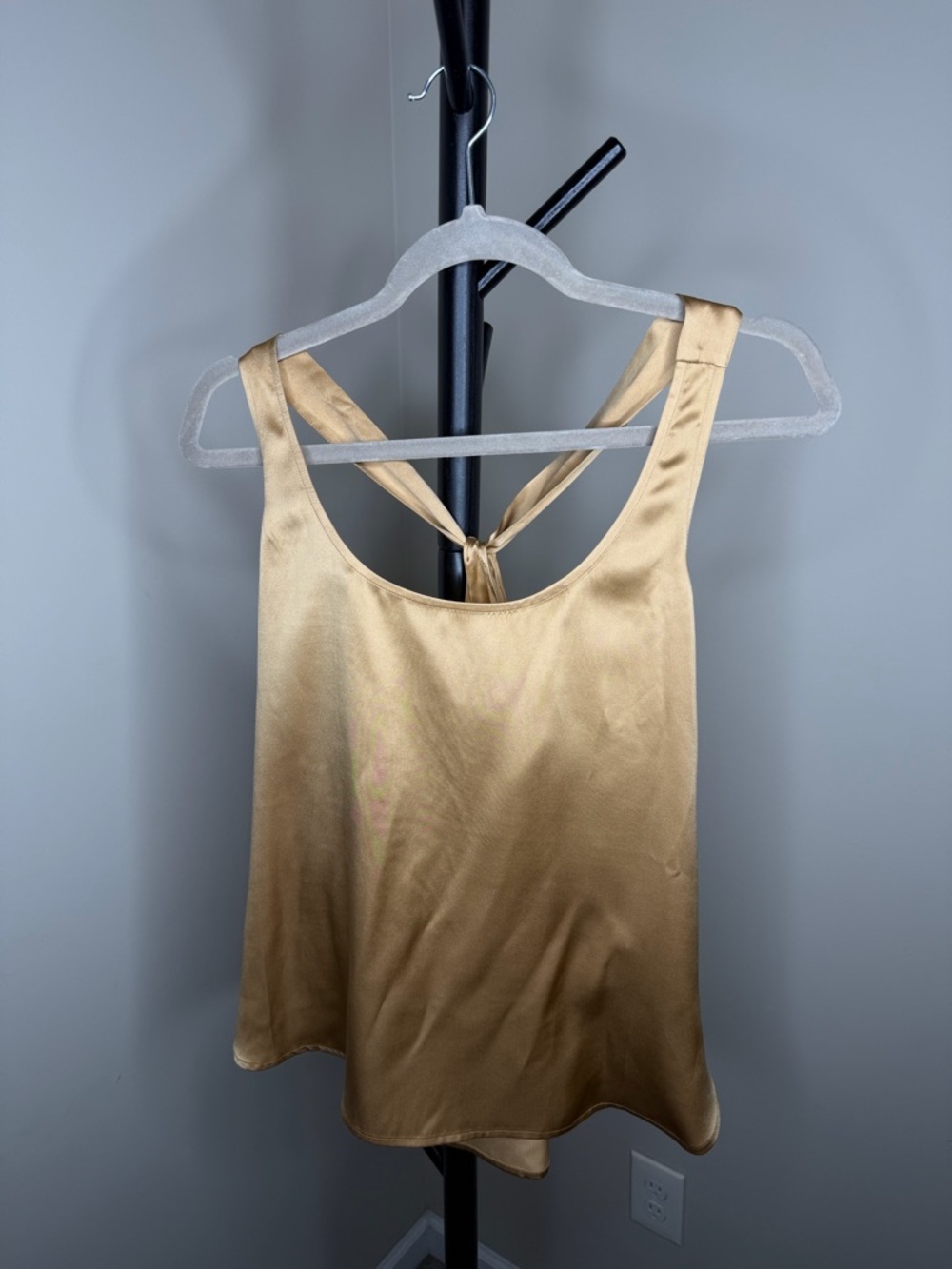 GO by GoSilk Gold 100% Silk Sleeveless Tank Camisole Size M
